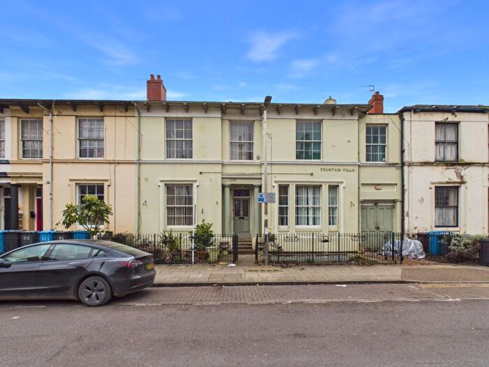5 Bedroom Terraced House For Sale In Coltman Street, Hull, HU3