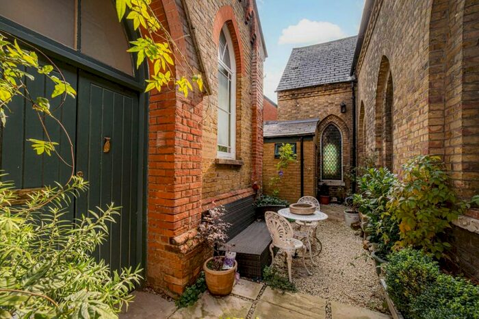 3 Bedroom Semi-Detached House To Rent In The Street, Ash, CT3