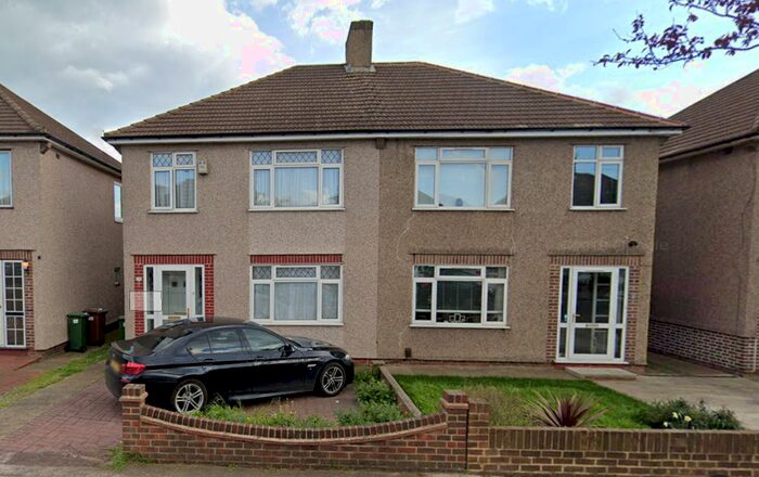 1 Bedroom Flat To Rent In Sheridan Road, Kent, DA7