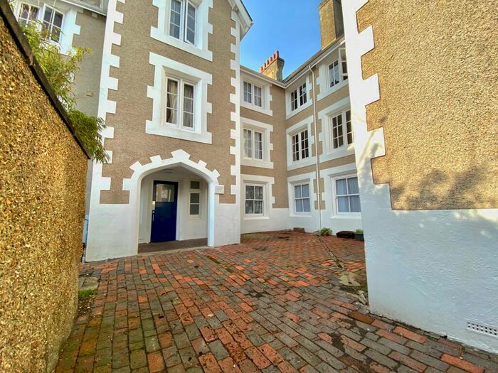 1 Bedroom Apartment To Rent In The Friary, Marmion Road, PO5