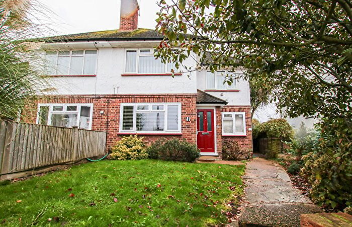 2 Bedroom Maisonette To Rent In Frederick Road, Cheam, Sutton, SM1