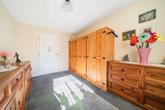 2 Bedroom Flat For Sale In Naiad Road, Pentrechwyth, Swansea, SA1