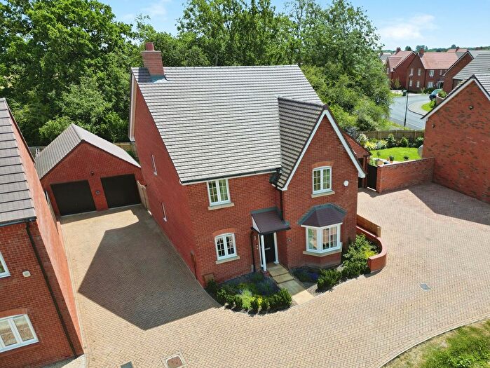 4 Bedroom Detached House For Sale In Pickford Green Lane, Coventry, CV5