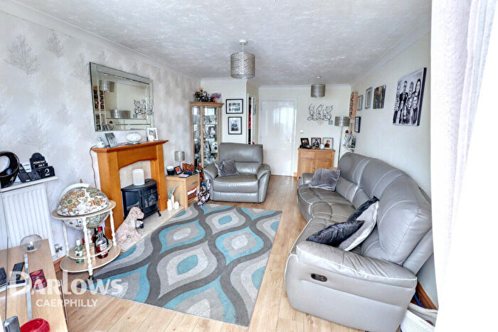 3 Bedroom Detached House For Sale In Ty'n Y Parc, Caerphilly, CF83
