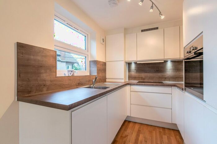 1 Bedroom Flat To Rent In Oakleigh Road North, London, N20
