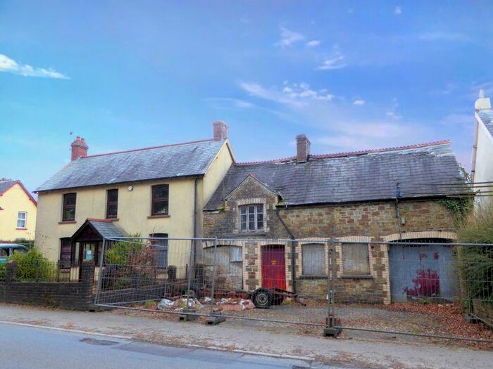 3 Bedroom Semi-Detached House For Sale In Station Road, Halwill Junction, EX21