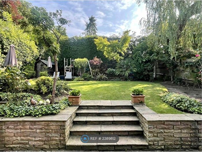 5 Bedroom Detached House To Rent In Hendon Wood Lane, London, NW7