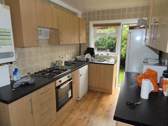 4 Bedroom House To Rent In Derwentwater Grove, Leeds, LS6