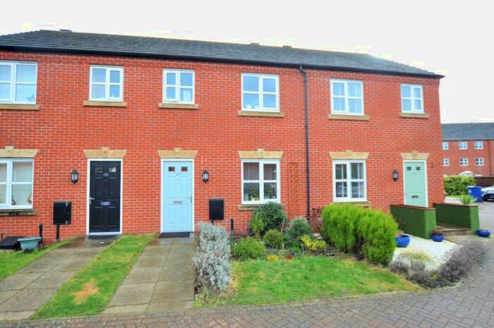 3 Bedroom House To Rent In Blakeholme Court, Staffordshire, DE14