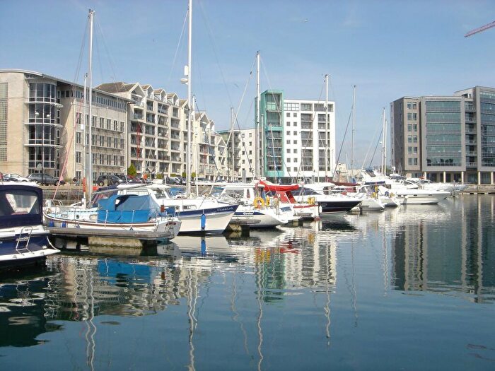 2 Bedroom Flat For Sale In Harbour Avenue, Pinnacle Quay, PL4