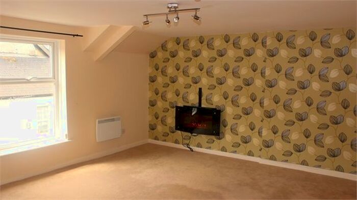 2 Bedroom Flat To Rent In Dunraven Street, Tonypandy, Rhondda Cynon Taff. CF40