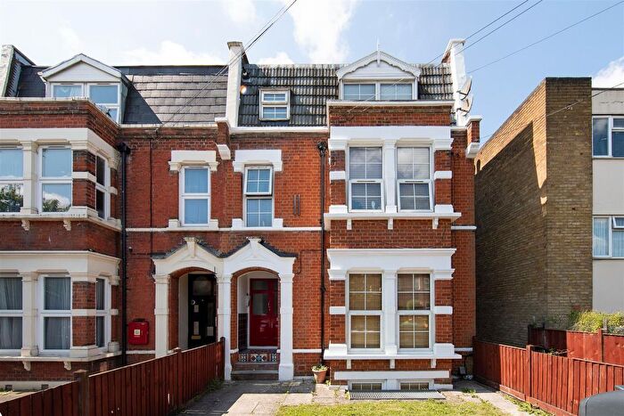 2 Bedroom Flat To Rent In Teesdale Road, London, E11