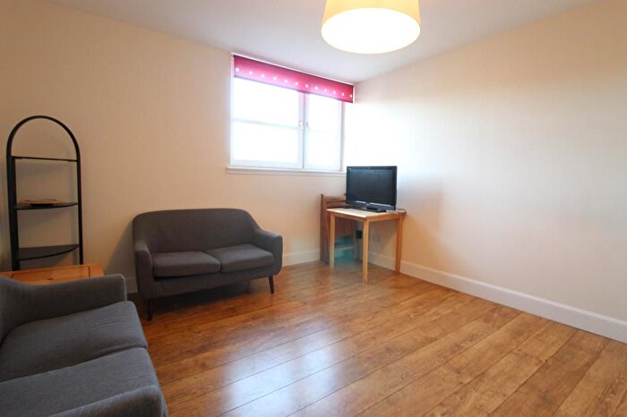 2 Bedroom Flat To Rent In Fraser Street, Top Right, AB25