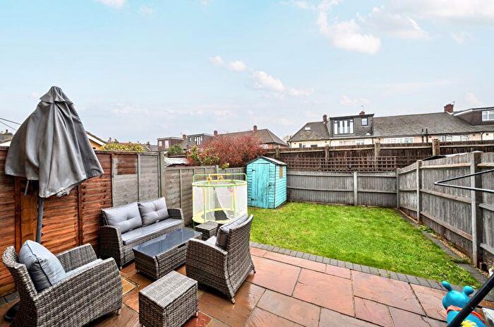 3 Bedroom Terraced House For Sale In Stanley Close, New Eltham, SE9