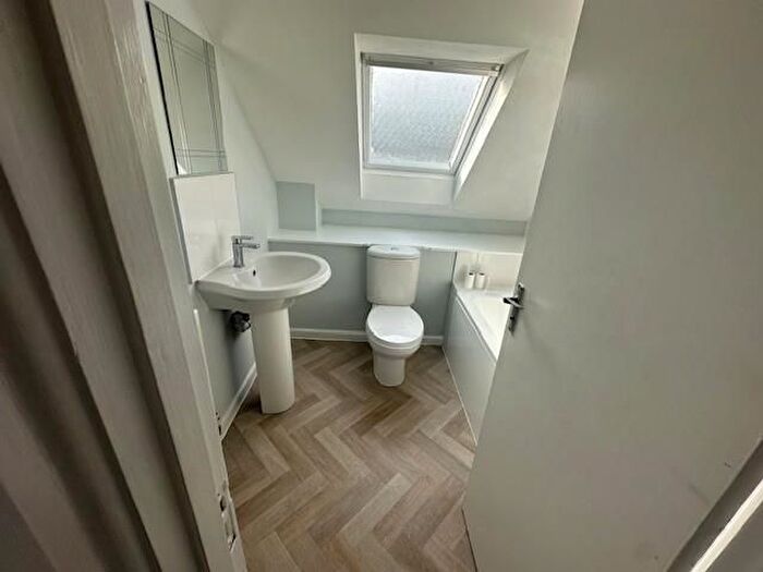 2 Bedroom Semi-Detached House To Rent In Greenclose Court, Colyton, EX24