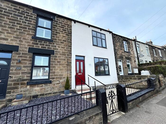 3 Bedroom Terraced House To Rent In Greenside, Mapplewell, S75