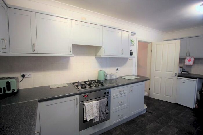 3 Bedroom Semi-Detached House To Rent In Ethel Avenue, Sunderland, SR2