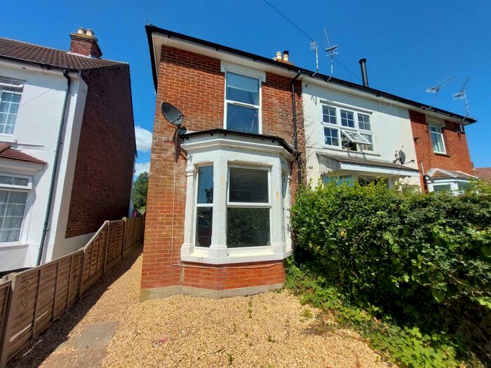 2 Bedroom House To Rent In Southbourne, PO10