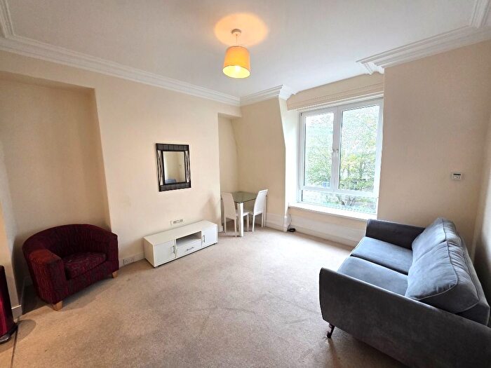 2 Bedroom Flat To Rent In Fonthill Road, City Centre, Aberdeen, AB11