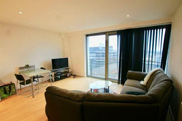 2 Bedroom Flat To Rent In Cranbrook Street, Nottingham, Nottinghamshire, NG1