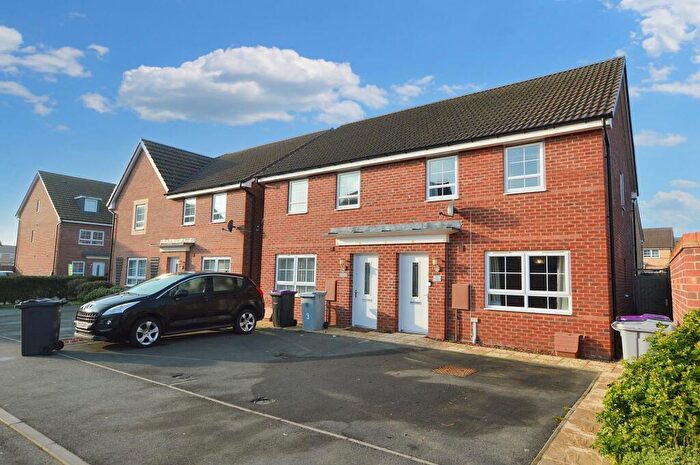 3 Bedroom Semi-Detached House For Sale In Chester Close, Bourne, PE10