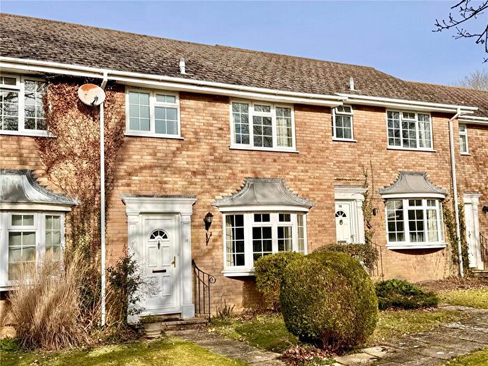 3 Bedroom Terraced House For Sale In Grafton Gardens, Pennington, Lymington, Hampshire, SO41