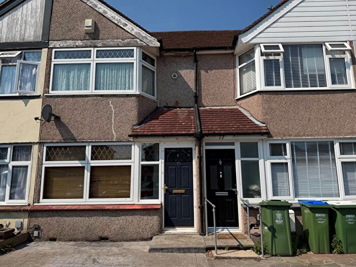 2 Bedroom Terraced House For Sale In Shirley Avenue, Bexley, London, DA5