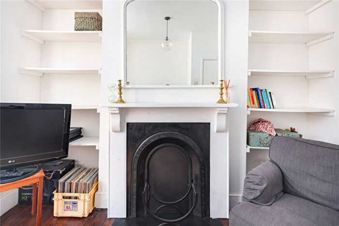 1 Bedroom Flat For Sale In Mabley Street, Hackney, London, E9