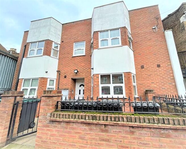 1 Bedroom Property To Rent In Black Boy Lane, London, N15