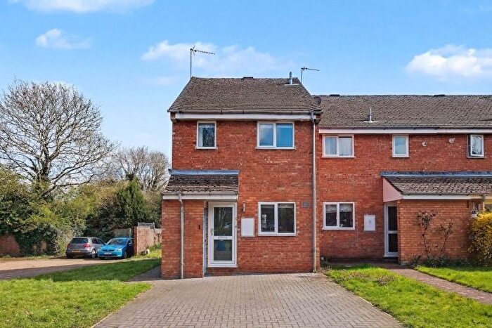 3 Bedroom Semi Detached House To Rent In Keytes Close, Adderbury, OX17