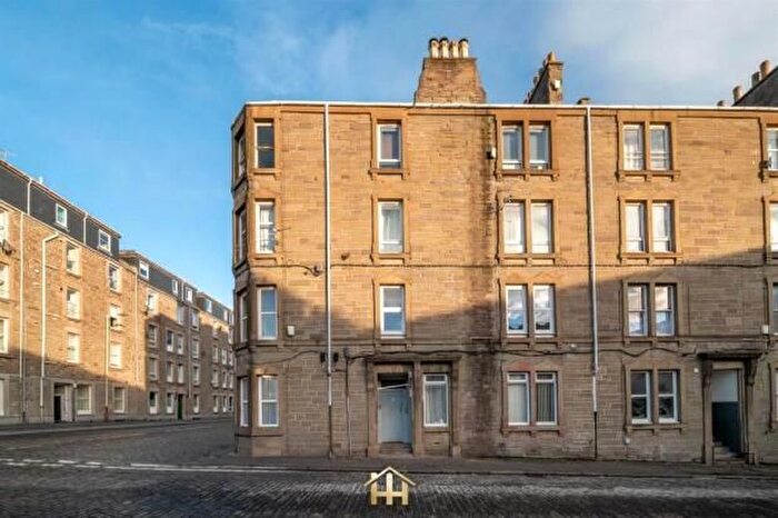 2 Bedroom Flat To Rent In Ogilvie Street, City Centre, Dundee, DD4