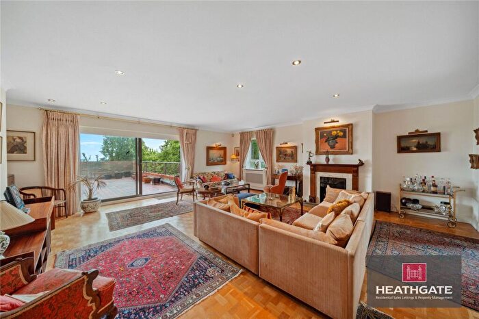 3 Bedroom Flat For Sale In Thornbury House Thornbury Square Highgate, N6