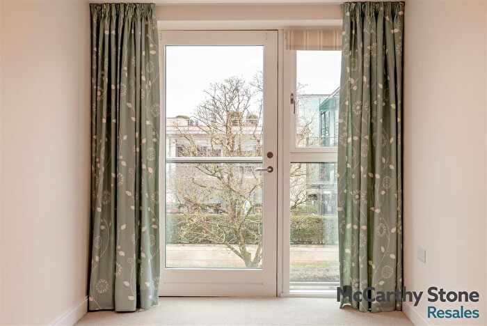 1 Bedroom Flat For Sale In Bath Gate Place, Tetbury Road, Cirencester, GL7