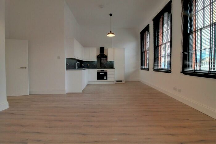 2 Bedroom Apartment To Rent In Ludgate Hill, St Pauls Square, Birmingham, B3