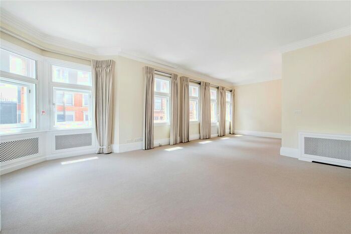 2 Bedroom Terraced House To Rent In Pont Street, Knightsbridge, SW1X