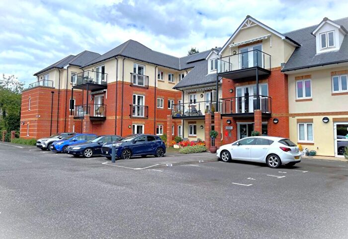 2 Bedroom Retirement Property For Sale In Beaulieu Road, Dibden Purlieu, Southampton, SO45