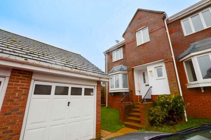3 Bedroom Semi-Detached House To Rent In Roman Croft, Eastbourne, BN21