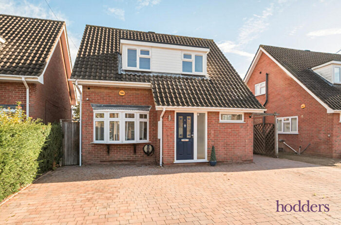 4 Bedroom Detached House For Sale In Addlestone, Surrey, KT15