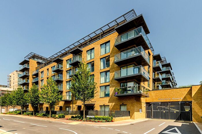 2 Bedroom Flat To Rent In Tizzard Grove, Kidbrooke, London, SE3