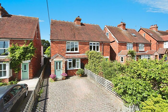 3 Bedroom Semi-Detached House For Sale In Thorn Road, Marden, Tonbridge, Kent, TN12