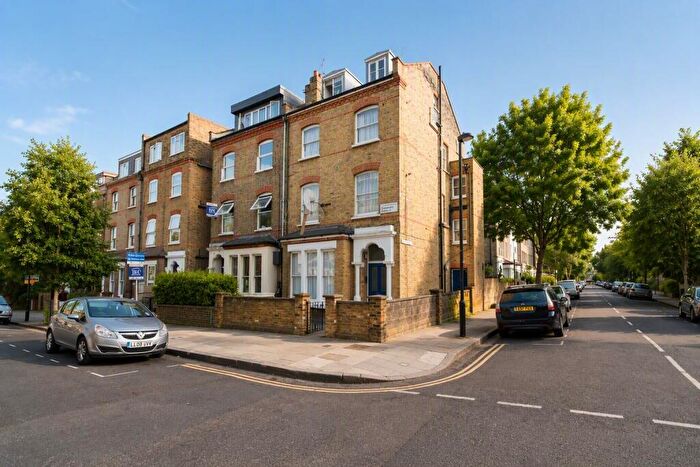 2 Bedroom Flat To Rent In Alexandra Grove, Finsbury Park, N4
