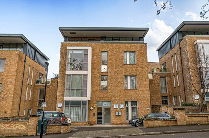 3 Bedroom Penthouse For Sale In Belmont Park, Blackheath, Lewisham, London, SE13