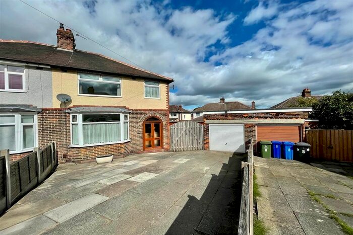 3 Bedroom Semi-Detached House To Rent In Lyndon Grove, Runcorn, WA7