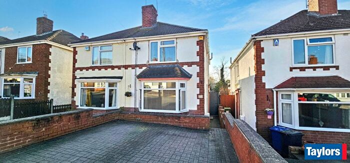 2 Bedroom Semi Detached House For Sale In Lyndhurst Drive, Wordsley, Stourbridge, DY8