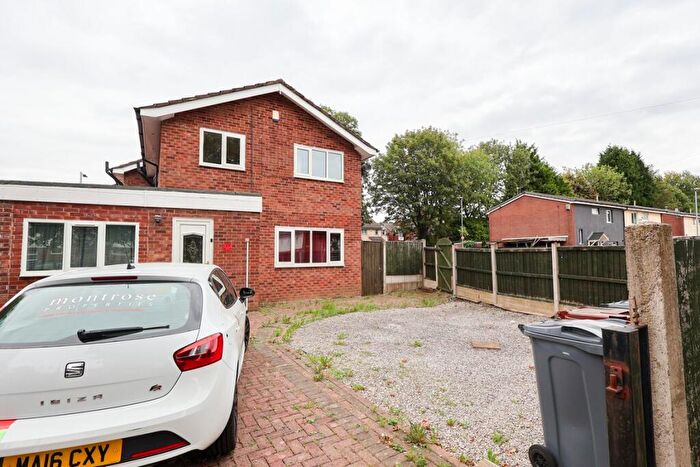 5 Bedroom Semi-Detached House To Rent In Sopwith Drive, Fallowfield, M14