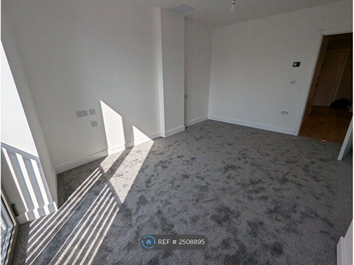 1 Bedroom Flat To Rent In Oto Tower, Ilford, IG3