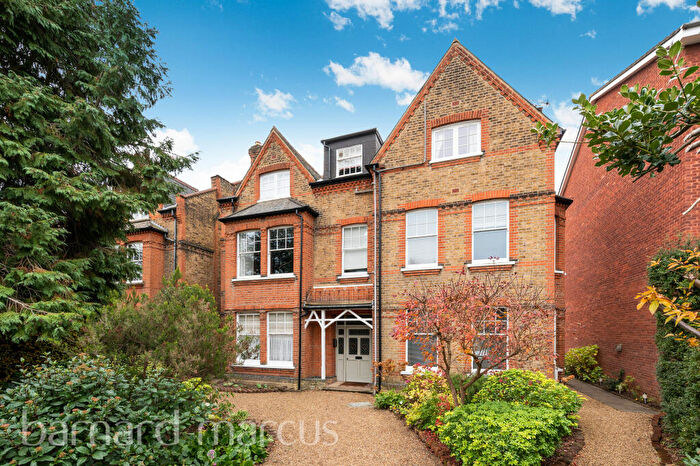 1 Bedroom Flat To Rent In Parklands, Surbiton, KT5