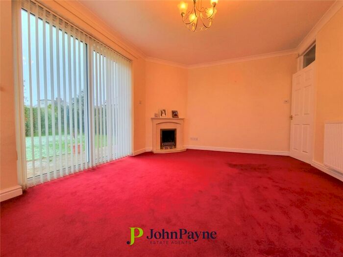 2 Bedroom Bungalow For Sale In Nuneaton Road, Bulkington, Bedworth, Warwickshire, CV12