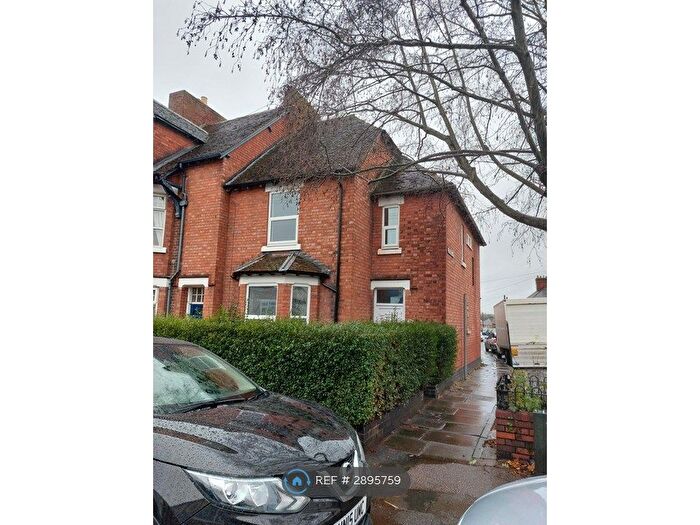 4 Bedroom End Of Terrace House To Rent In Orchard St, Tamworth, B79