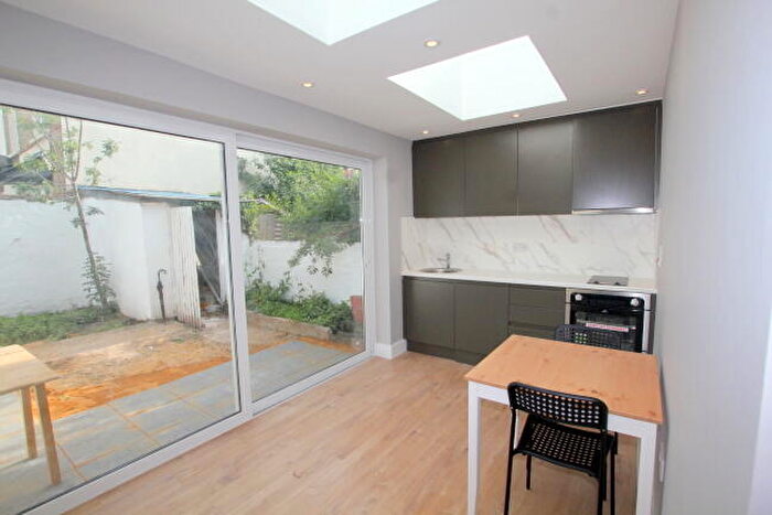 1 Bedroom Apartment To Rent In Tynemouth Road, South Tottenham, London, N15